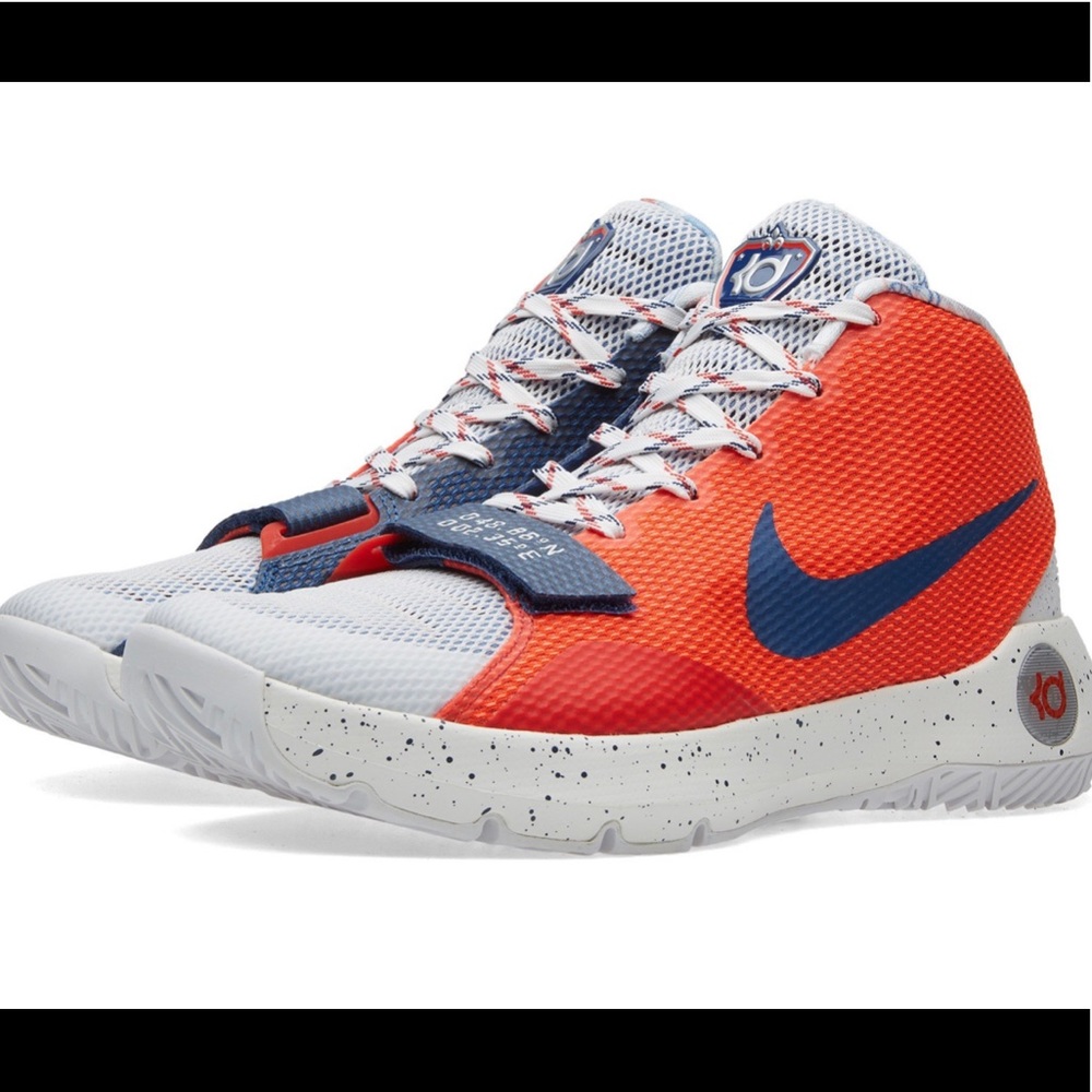 Nike KD basketball shoes. Kevin Durant. Trey 5. Orange & Navy. Size 10.5